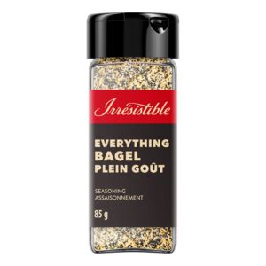 Spice container labeled 'Irresistible Everything Bagel Plein Goçt' on a white background